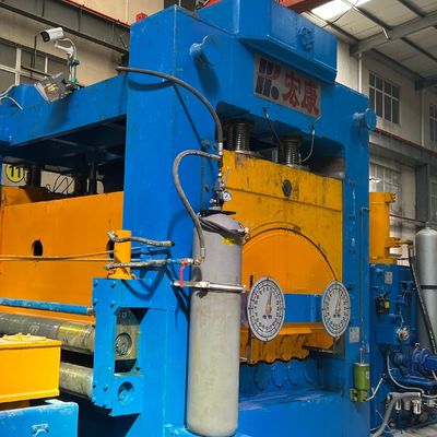 Linea di taglio della bobina della macchina di perforazione orizzontale per la macchina di livellamento e raddrizzamento