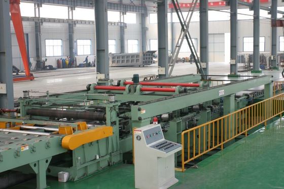 3 Spessore del materiale 12 mm Macchina mobile di livellamento delle bobine per taglio e palettizzazione