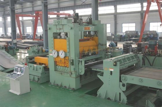 3 Spessore del materiale 12 mm Macchina mobile di livellamento delle bobine per taglio e palettizzazione