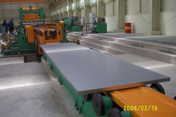 Linee di livellamento e taglio incrociato di bobine di acciaio di decapaggio laminato a caldo per spessore 3 mm-13 mm