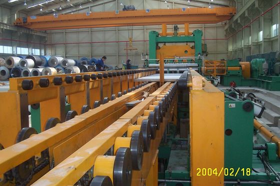 Linee di livellamento e taglio incrociato di bobine di acciaio di decapaggio laminato a caldo per spessore 3 mm-13 mm