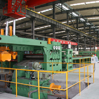 Linea di taglio trasversale mobile da 3 mm-12 mm-2000 mm per la decapaggio di bobine di acciaio laminate a caldo