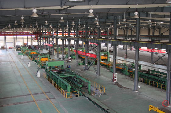 Linea di taglio trasversale mobile da 3 mm-12 mm-2000 mm per la decapaggio di bobine di acciaio laminate a caldo