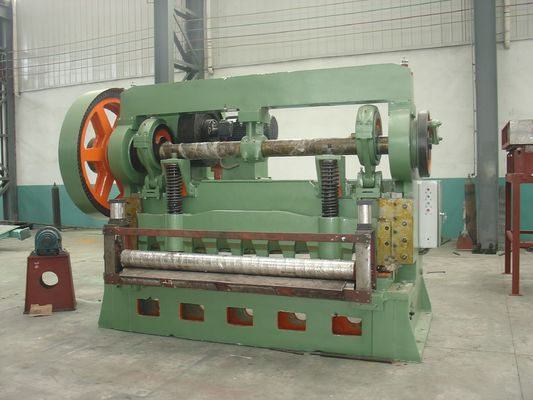 Linea di produzione di attrezzature per il taglio incrociato di bobine di acciaio con macchine da taglio a lunghezza fissa