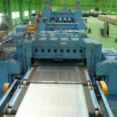 Apparecchiature per il taglio incrociato di bobine di acciaio di precisione per la linea di produzione