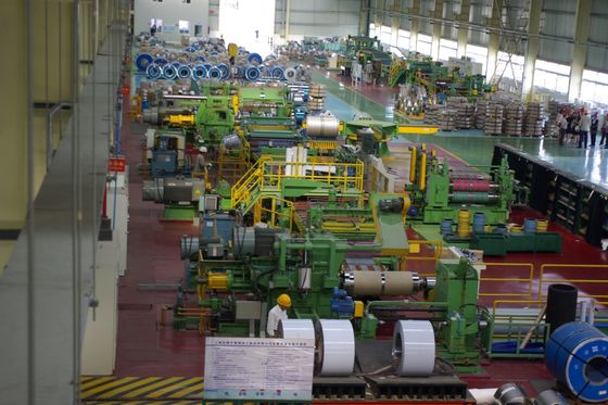 2 12 linee di taglio Metal Steel Coil Machine di taglio ad alta velocità linea di taglio longitudinale