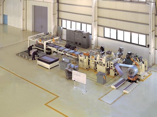 Macchina per la rasatura di bobine di acciaio con 380V e spessore del materiale di 3 mm