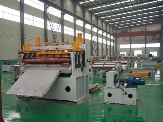 Linea di taglio della bobina di acciaio con componenti principali pompa e stivaggio levigamento taglio