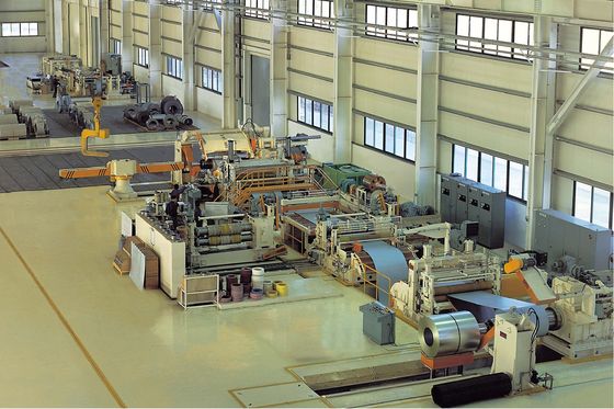 Linea di taglio della bobina di acciaio competitiva per 28000mm*14500mm*1100mm Dimensione e 0-20 strisce