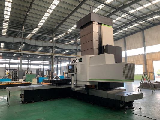 Macchina di fresatura ad alta precisione con asse W di 600 mm di percorrenza e controllo PLC avanzato