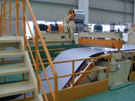 35 kg Peso 25 mm Linea di produzione di taglio incrociato di piastre di livellamento per taglio di bobine metalliche