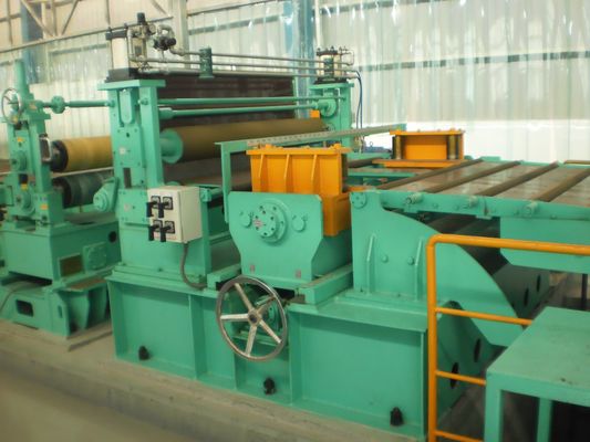 Macchina di appiattimento ad alta produttività per l'allineamento e il taglio incrociato di lamiere di acciaio
