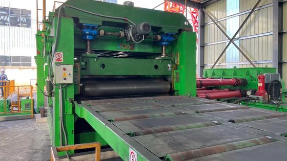 Macchina di appiattimento ad alta produttività per l'allineamento e il taglio incrociato di lamiere di acciaio