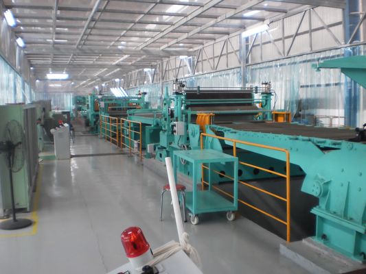 240KW Alta produttività di bobina di metallo Uncoiling Livellazione Flying Shear Combination Line