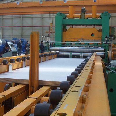 Linea di taglio in lunghezza per la produzione di scarpaggio di lamiera di metallo