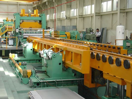 Linea di taglio in lunghezza per la produzione di scarpaggio di lamiera di metallo