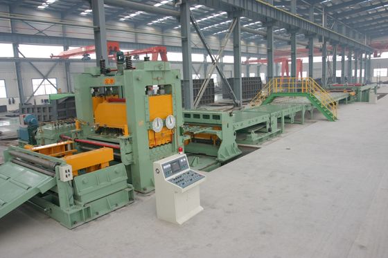 Spessore della lamiera 1-6 mm Linea di taglio di levigatura di bobina in acciaio inossidabile ad alta velocità